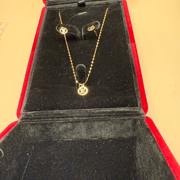 18k Gold Necklace and Earring Set - Picture 2 of 5